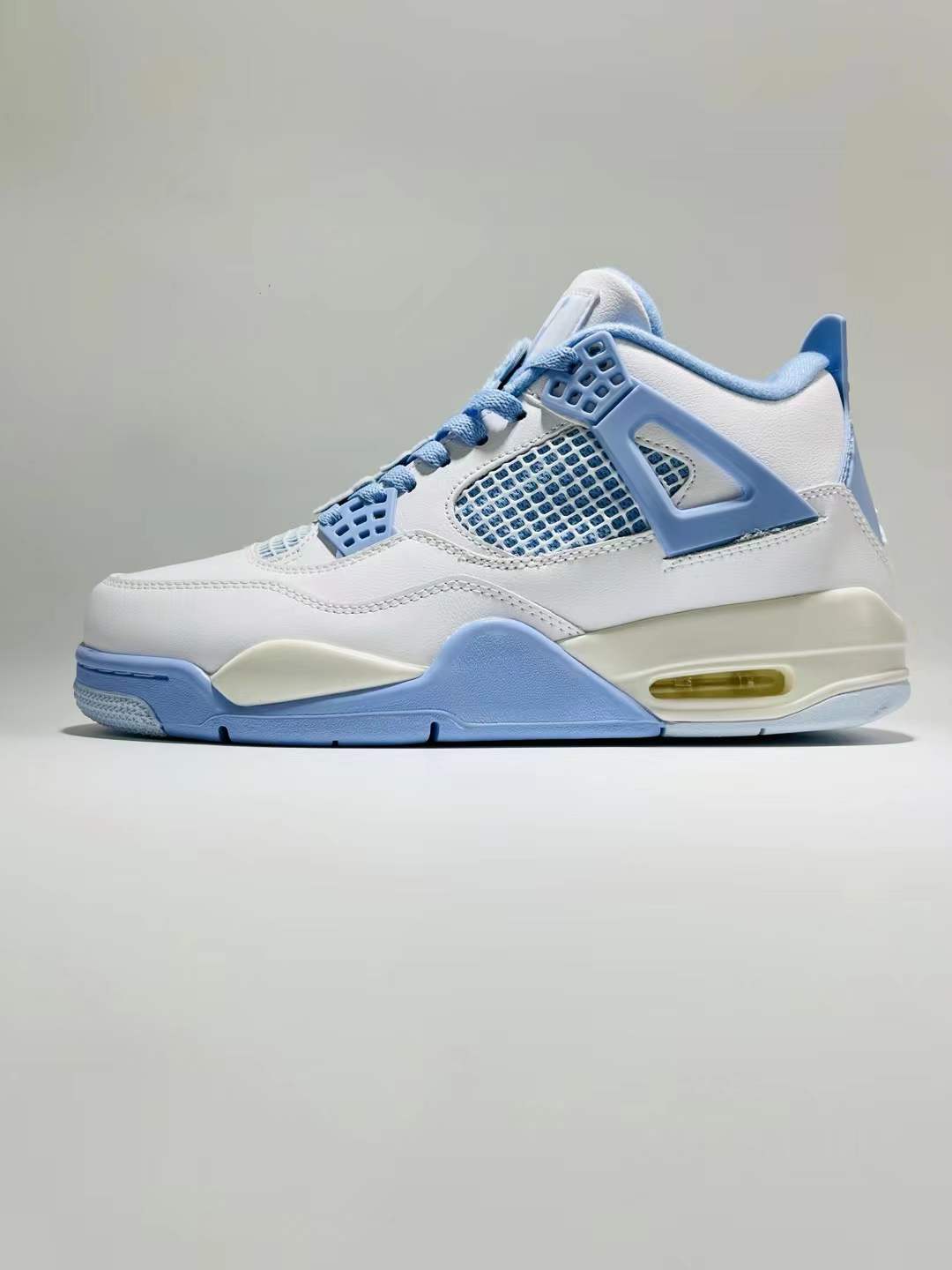 Air Jordan 4 “ALUMINUM”