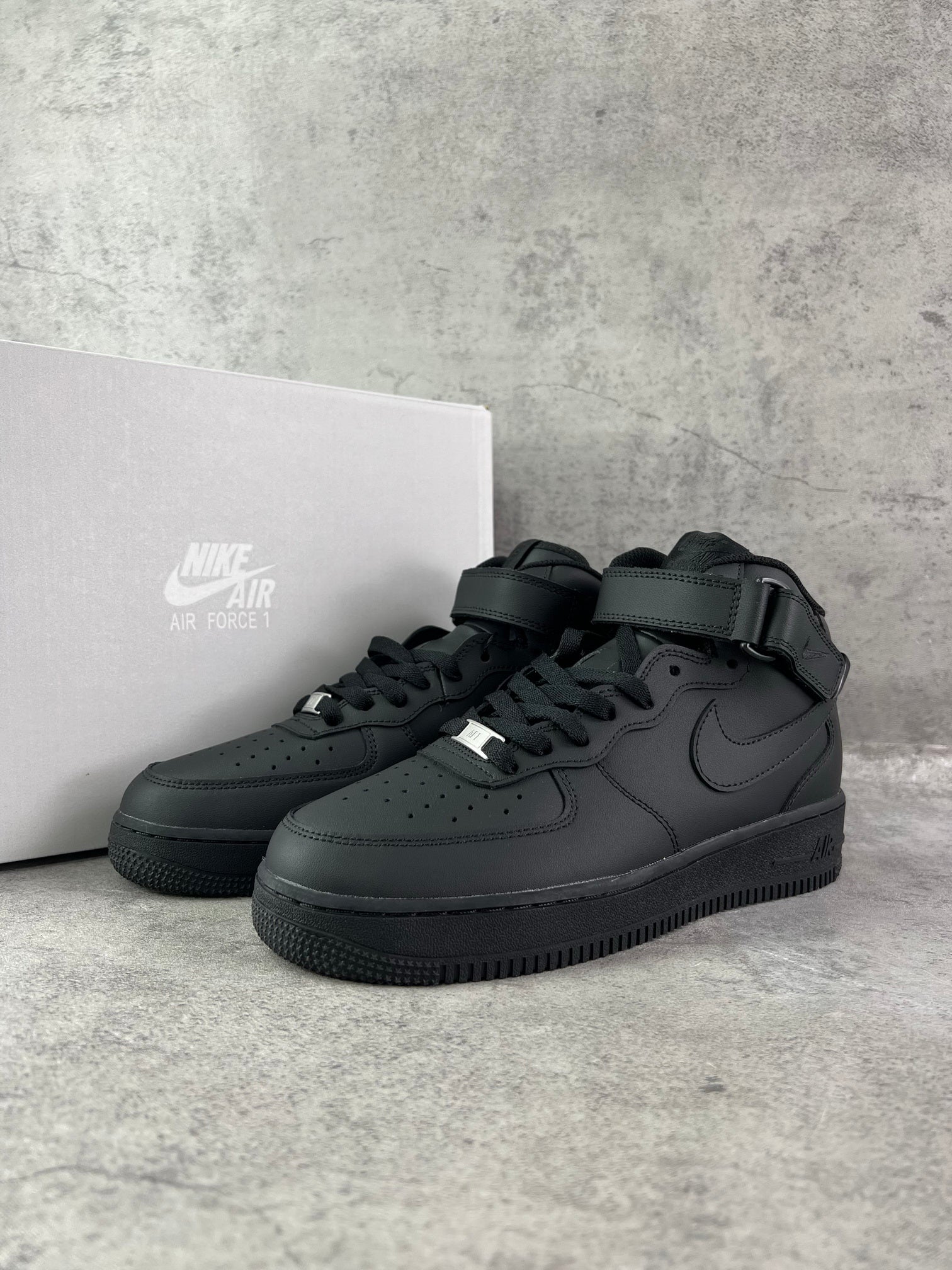 AF1 HIGH WHITE/BLACK