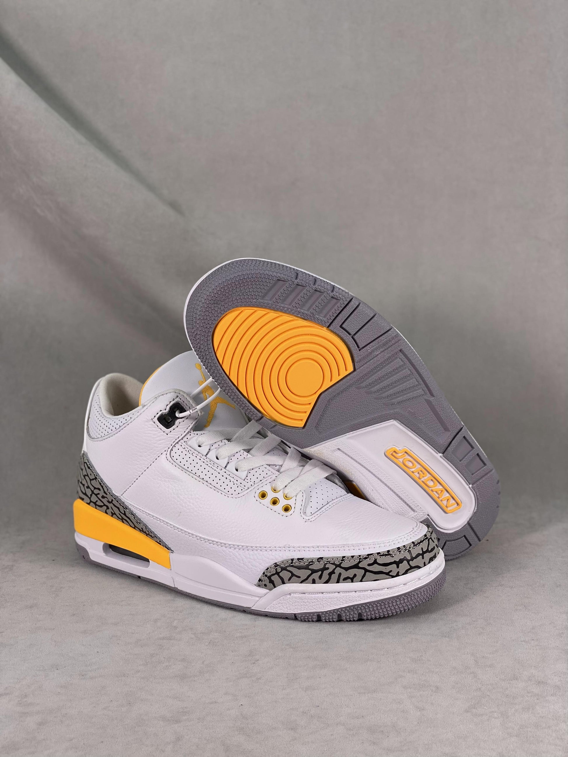 Air Jordan 3 “Láser Orange”