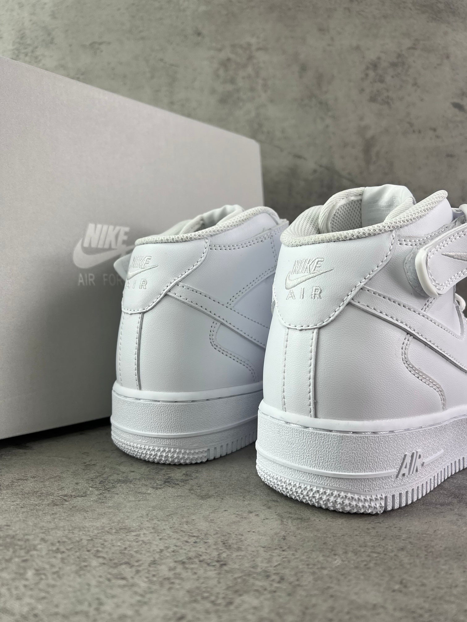 AF1 HIGH WHITE/BLACK
