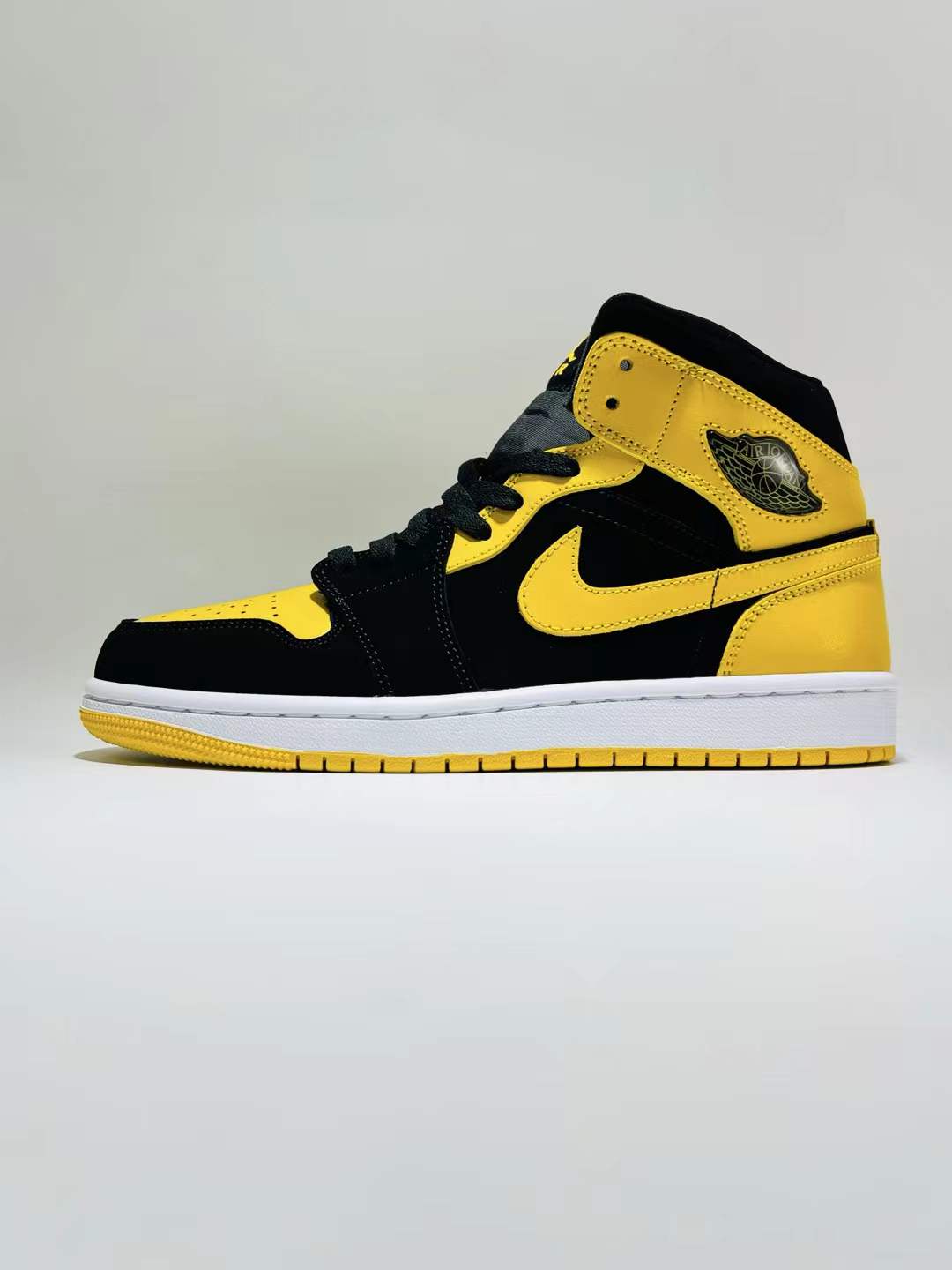 Air Jordan 1 “NEW LOVE”