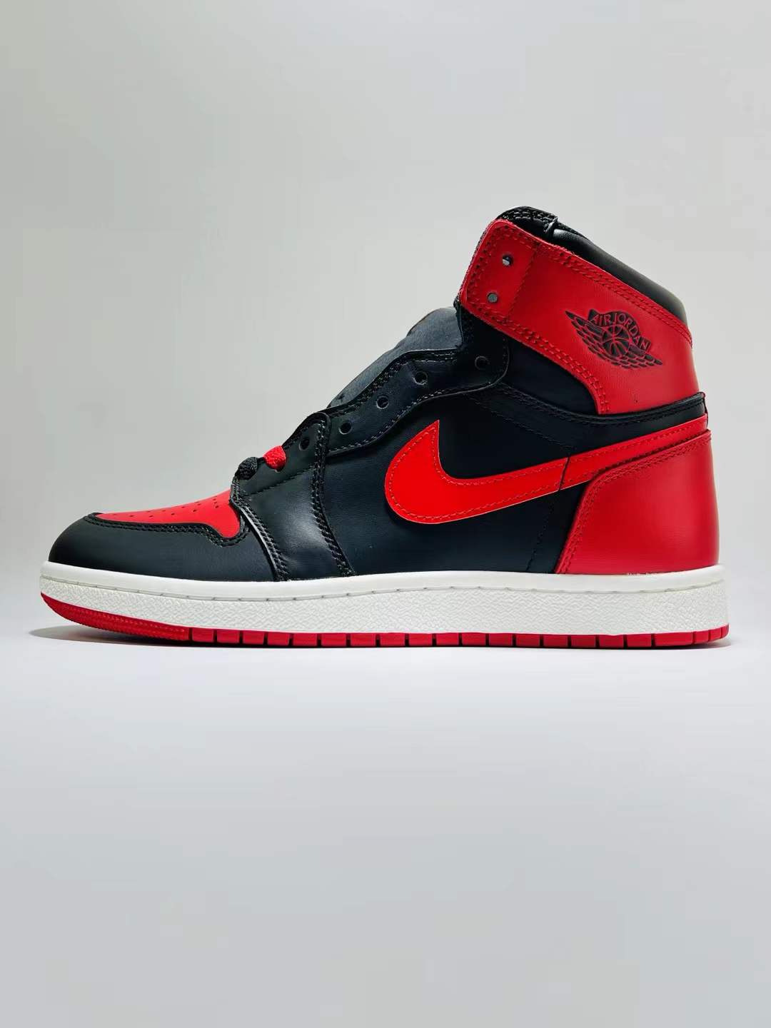 Air Jordan 1 “85 BRED”
