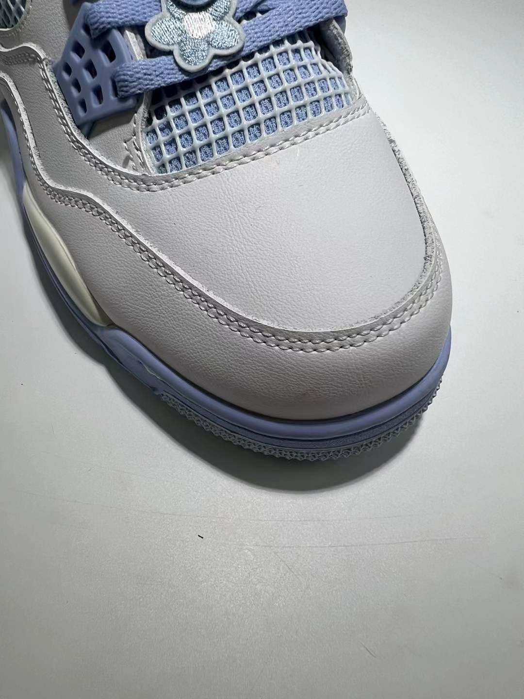 Air Jordan 4 “ALUMINUM”