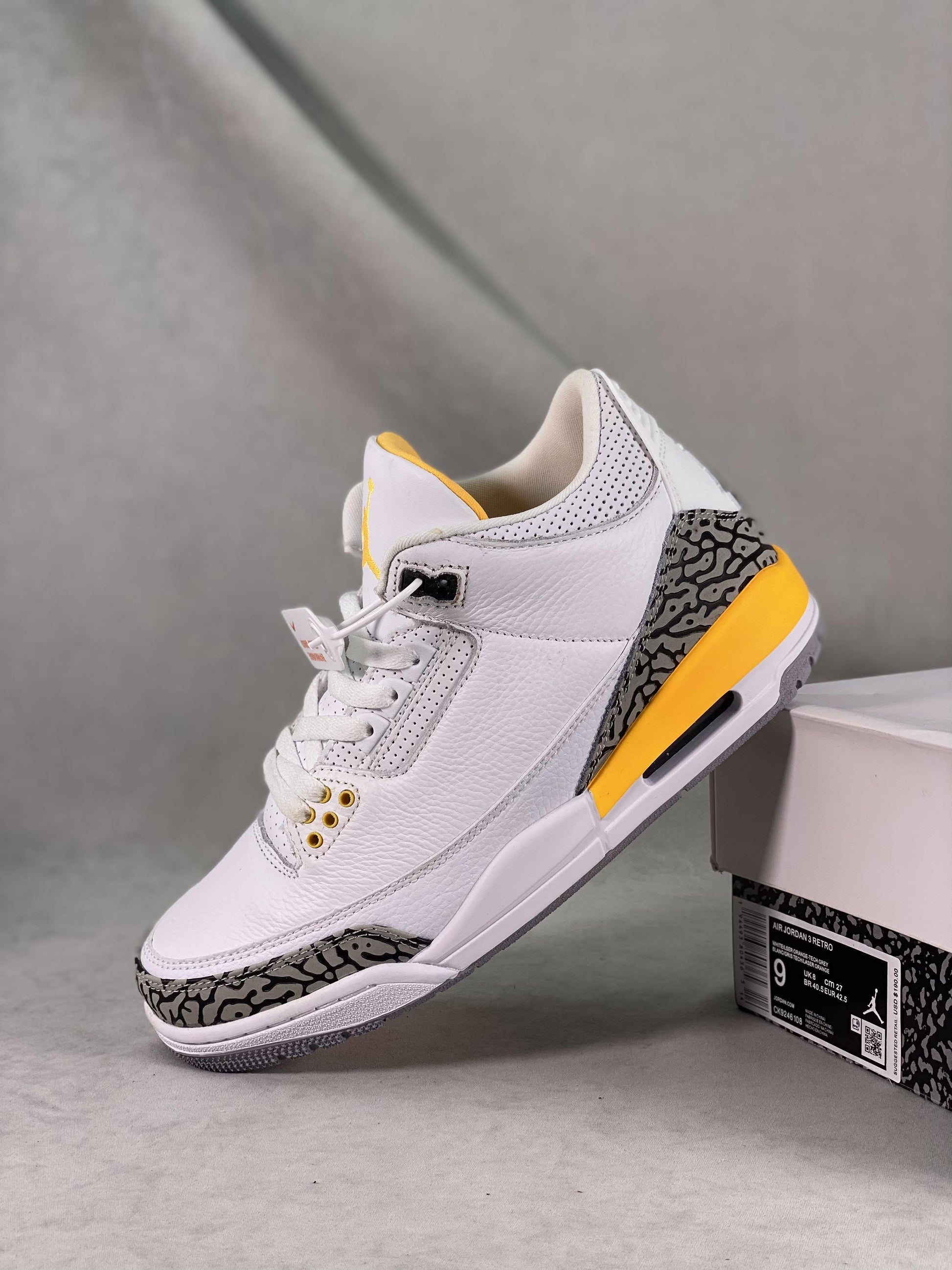 Air Jordan 3 “Láser Orange”