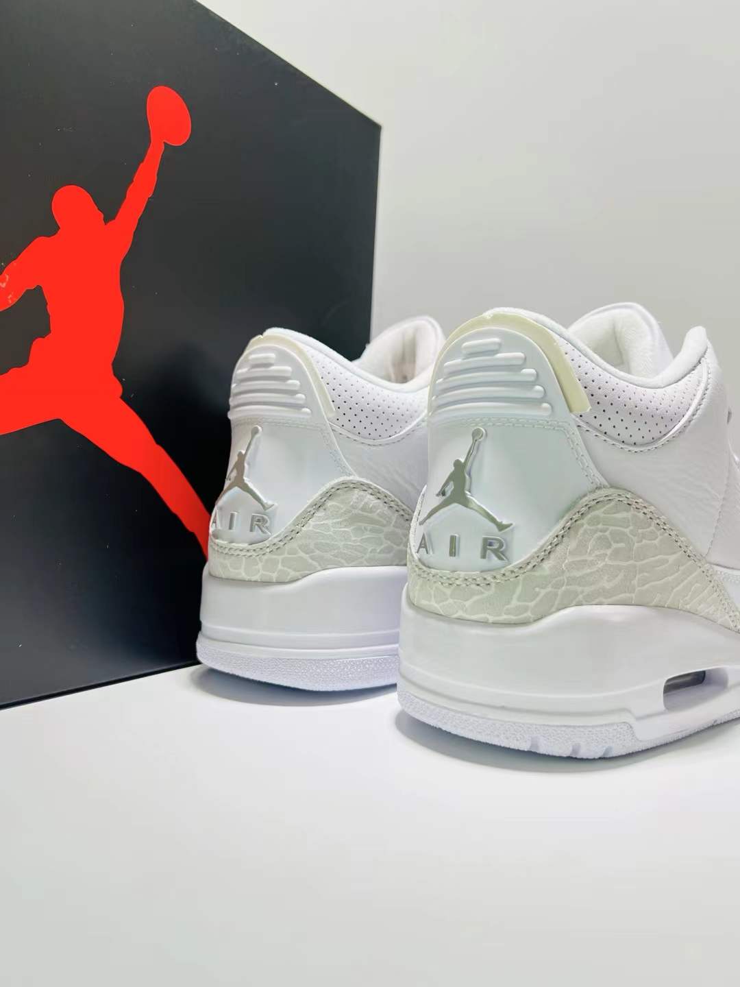 Air Jordan 3 “blanco puro”
