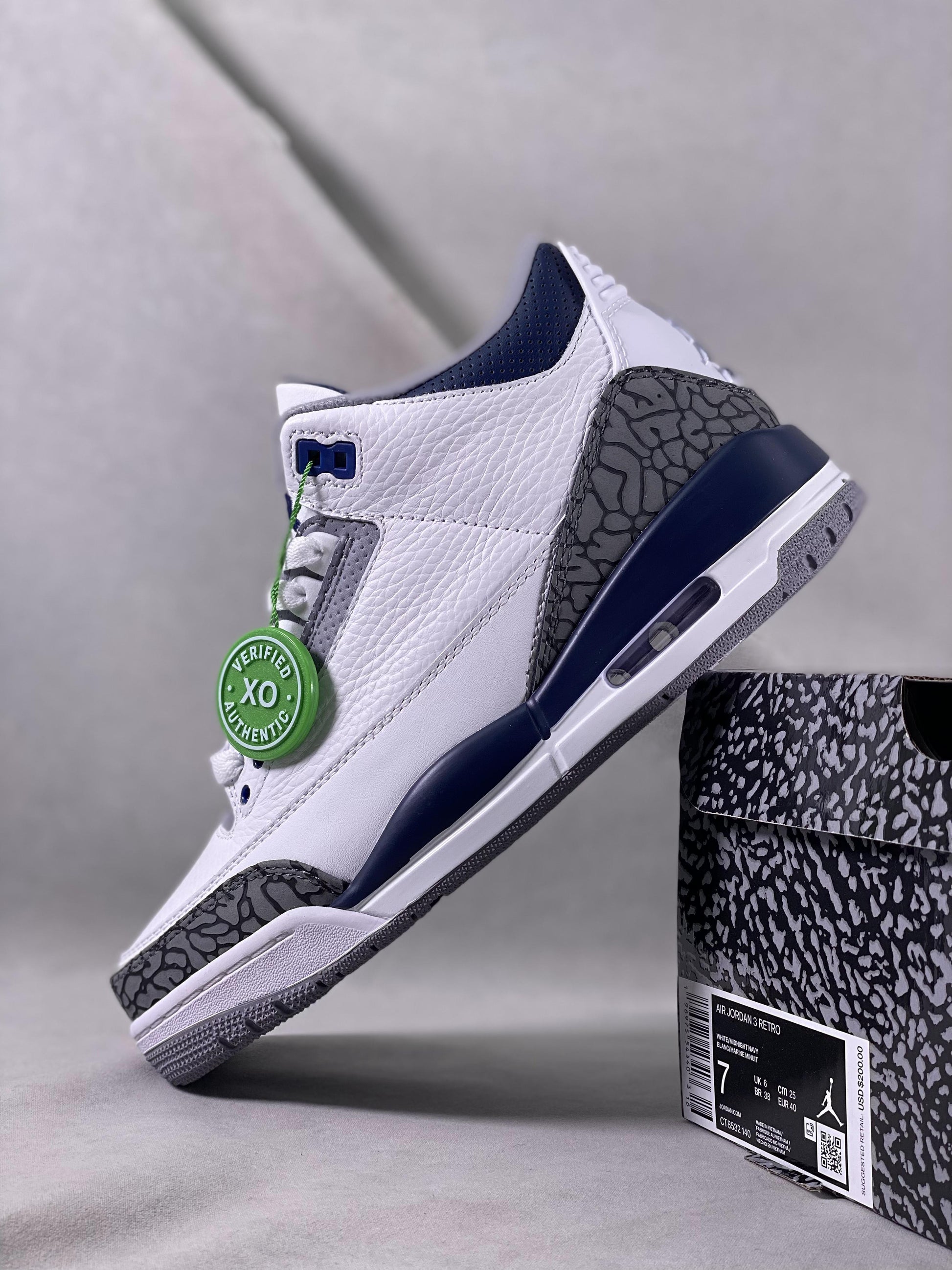 Air Jordan 3 “midnight navy”