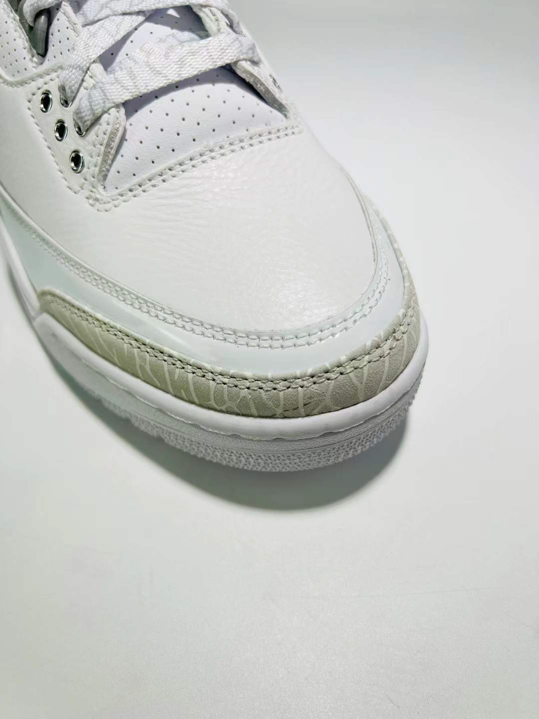 Air Jordan 3 “blanco puro”