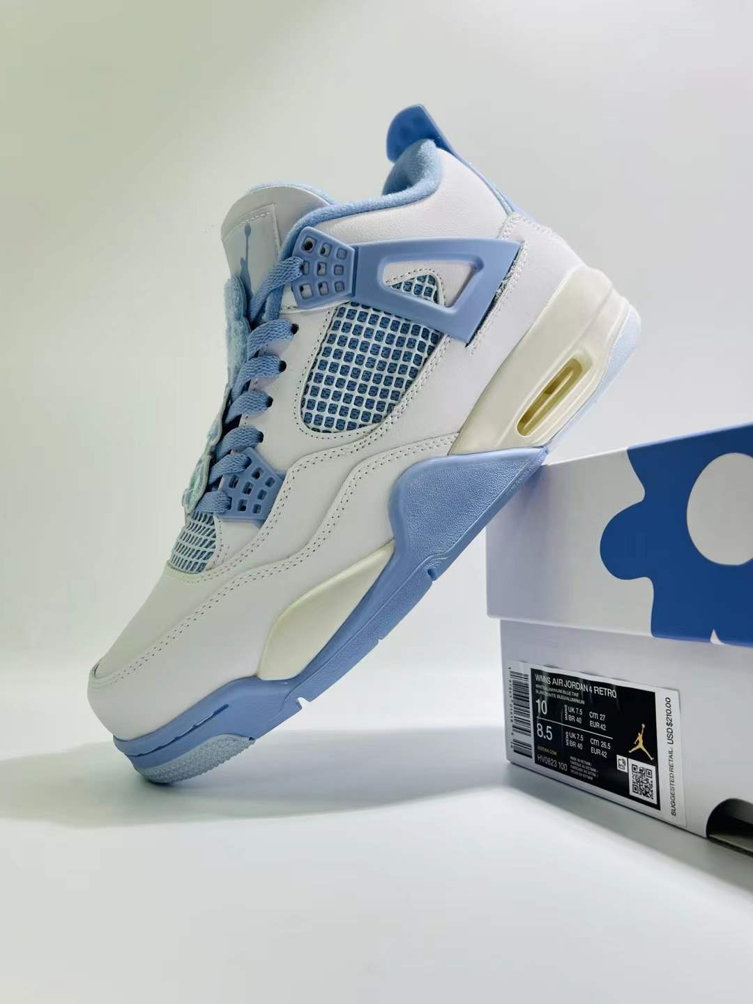 Air Jordan 4 “ALUMINUM”