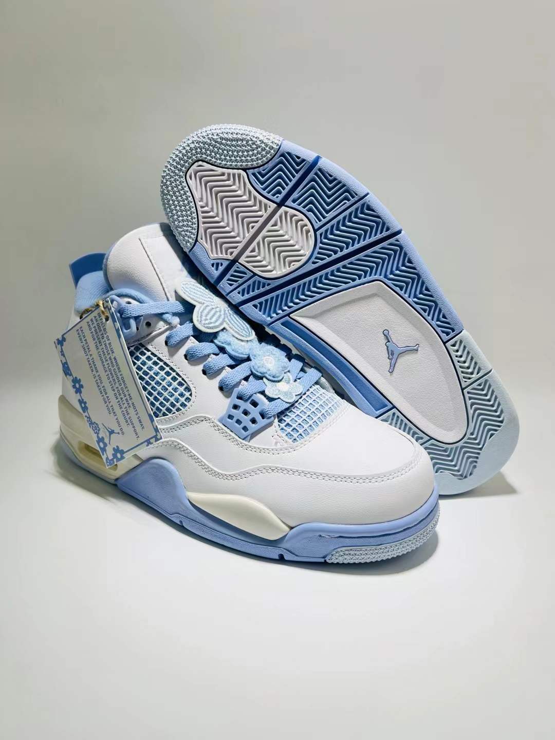 Air Jordan 4 “ALUMINUM”