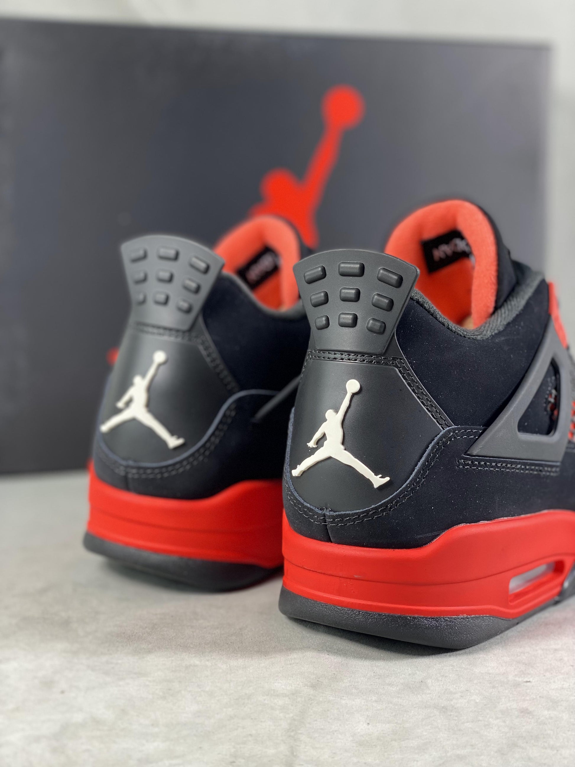 Air Jordan 4 "Red Thunder"
